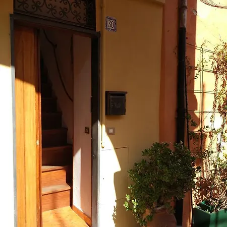Il Vicoletto Apartment *